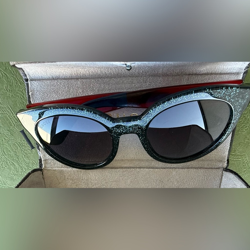 Gucci Black and Silver Sunglasses Accessories